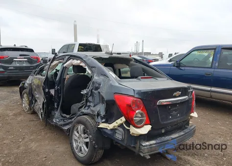 2015 Chevrolet Sonic Lt Auto из США, поврежденный, VIN 1G1JC5SH1F4216655